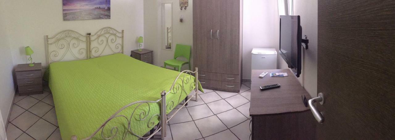 Arcobaleno Hotel Porto Cesareo Bagian luar foto